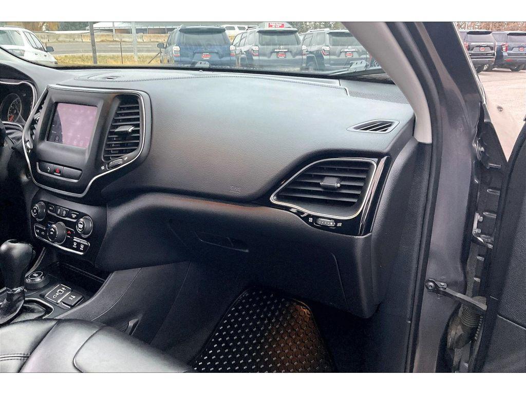 used 2020 Jeep Cherokee car, priced at $28,995