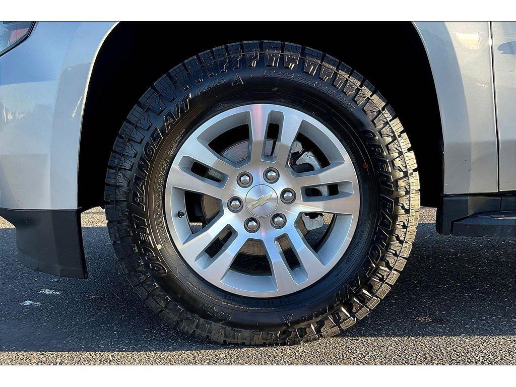 used 2018 Chevrolet Suburban car, priced at $26,995