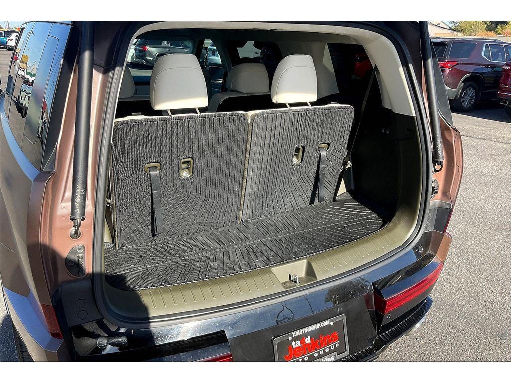 used 2025 Hyundai Santa Fe car, priced at $47,495