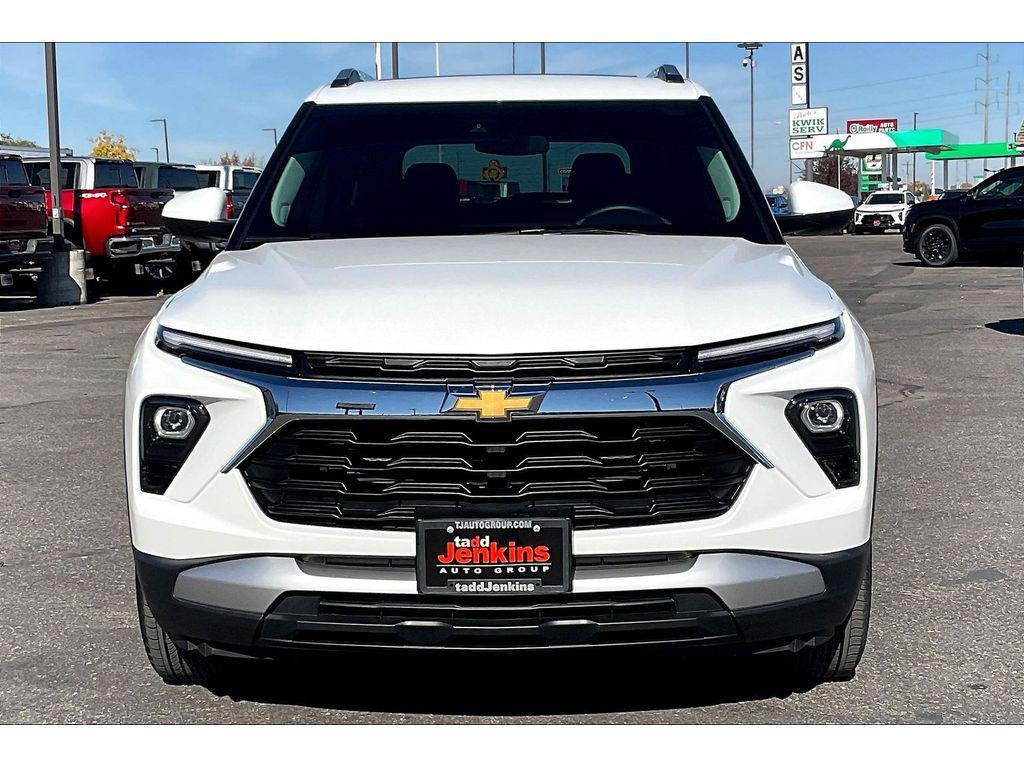 used 2024 Chevrolet TrailBlazer car, priced at $27,495