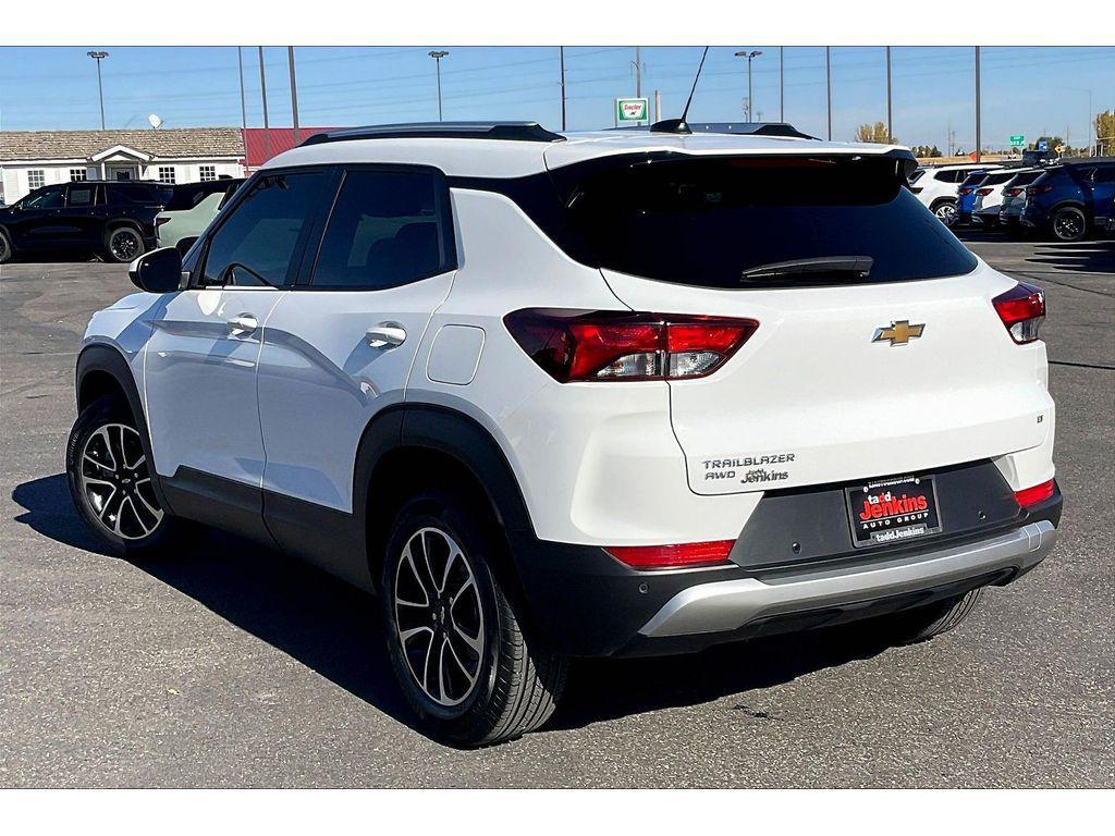used 2024 Chevrolet TrailBlazer car, priced at $27,495