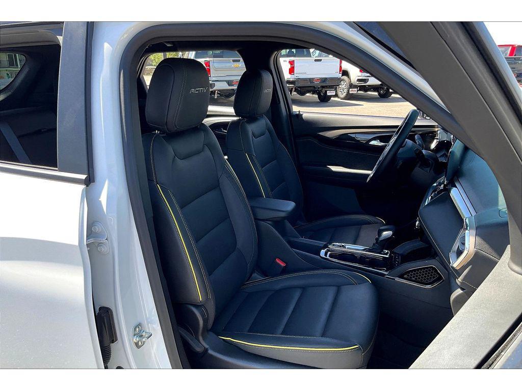 used 2025 Chevrolet TrailBlazer car, priced at $31,995