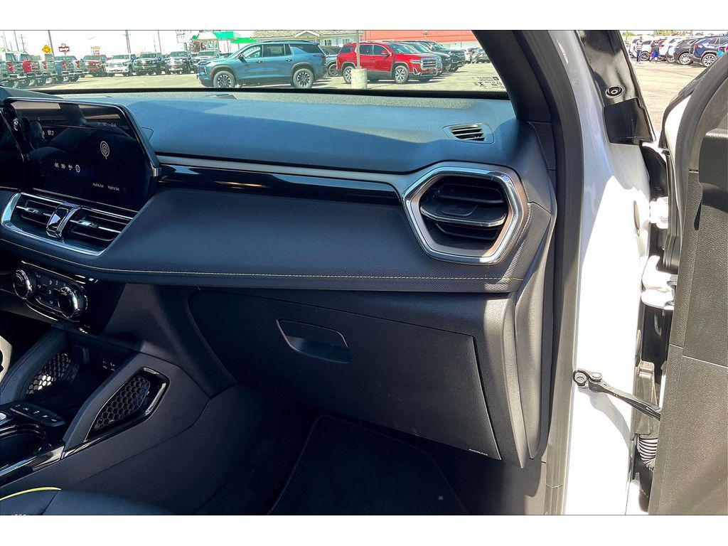 used 2025 Chevrolet TrailBlazer car, priced at $31,995