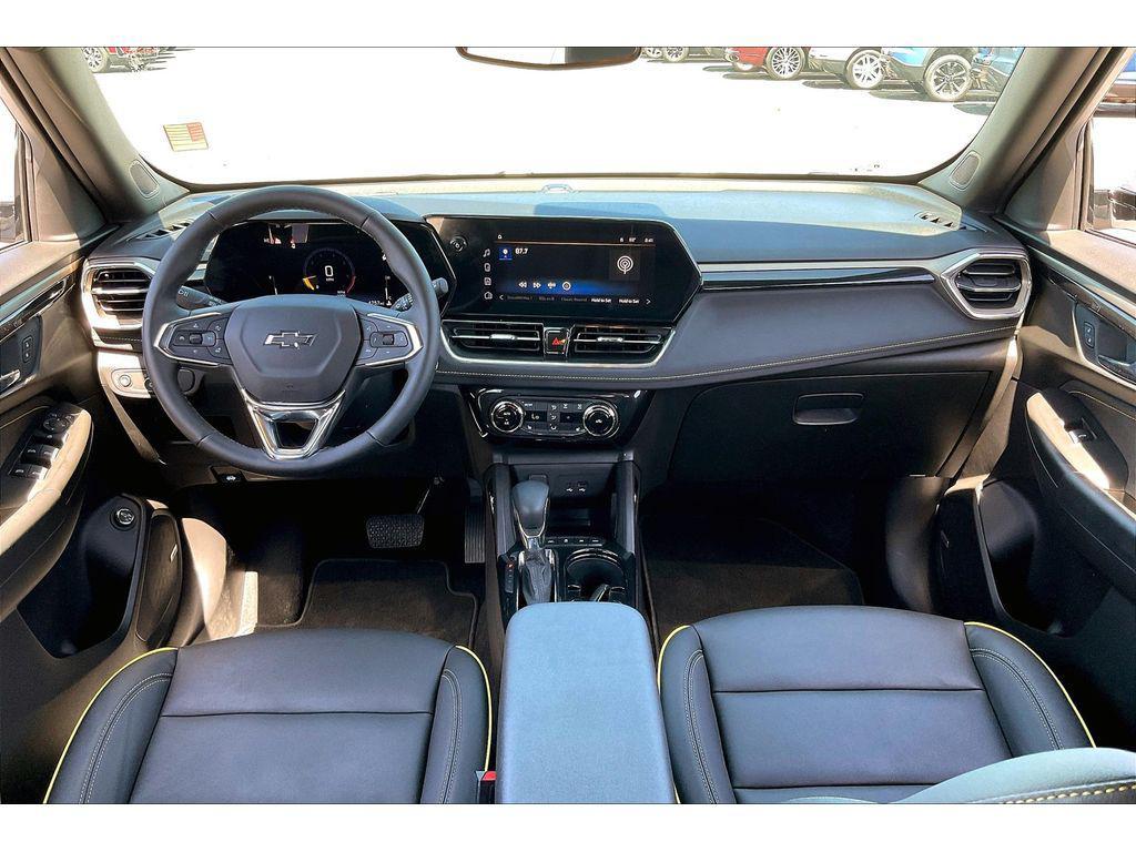 used 2025 Chevrolet TrailBlazer car, priced at $31,995