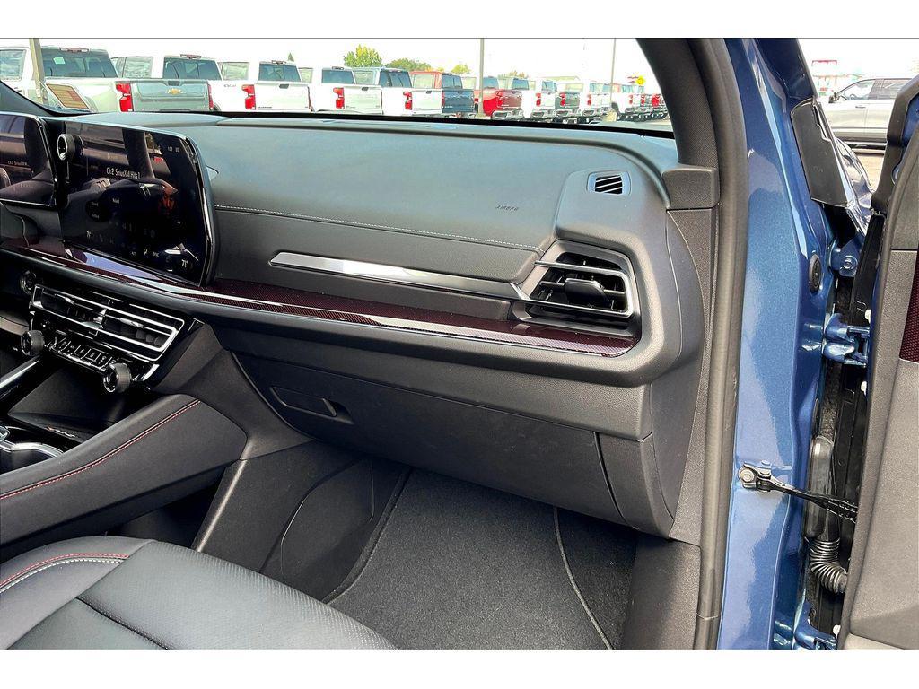 used 2026 Chevrolet Traverse car, priced at $52,995