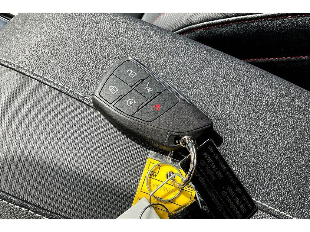 used 2026 Chevrolet Traverse car, priced at $52,995