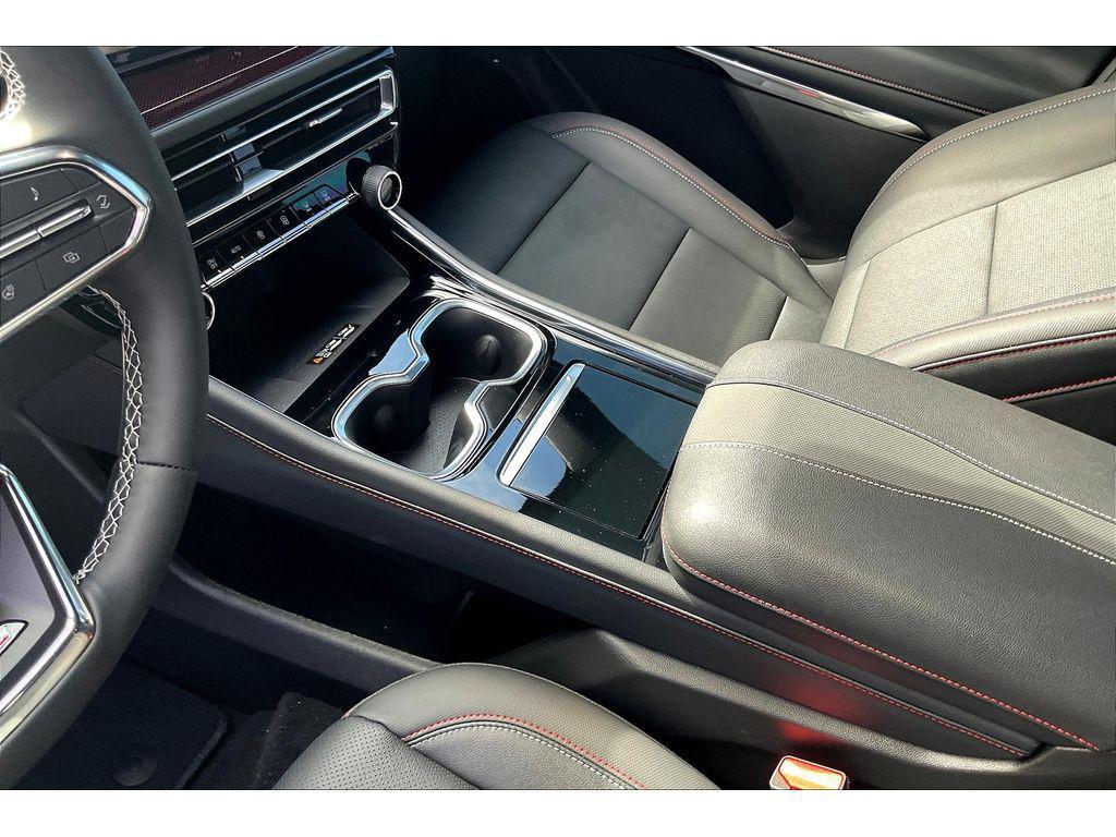 used 2026 Chevrolet Traverse car, priced at $52,995