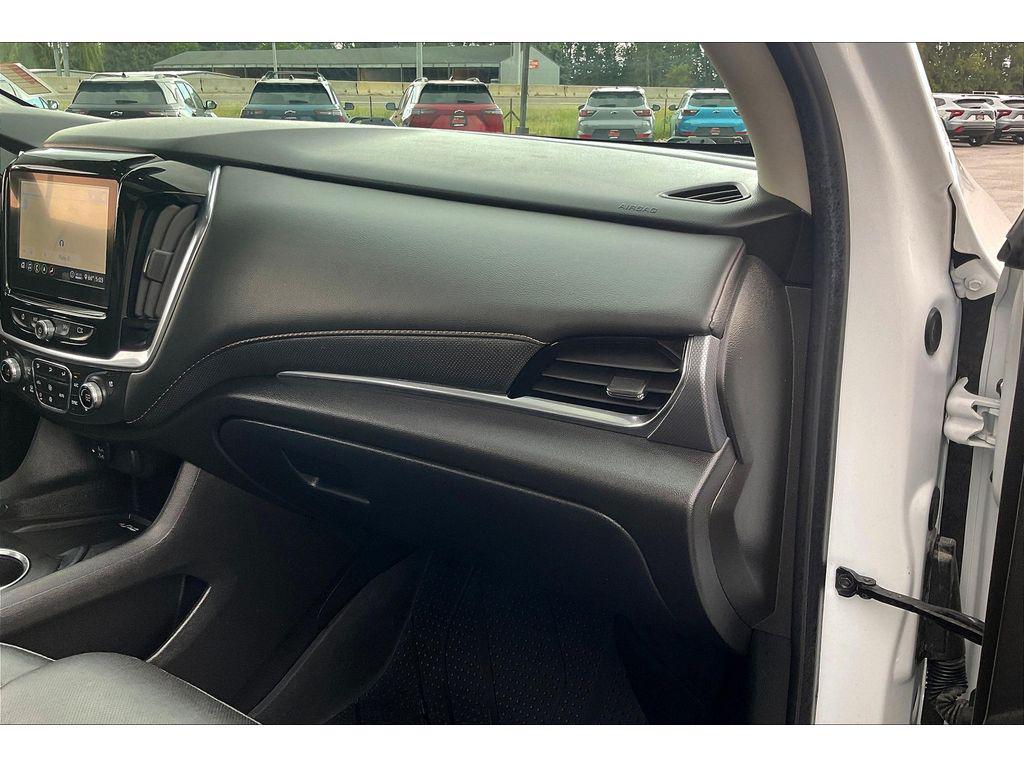 used 2021 Chevrolet Traverse car, priced at $31,995
