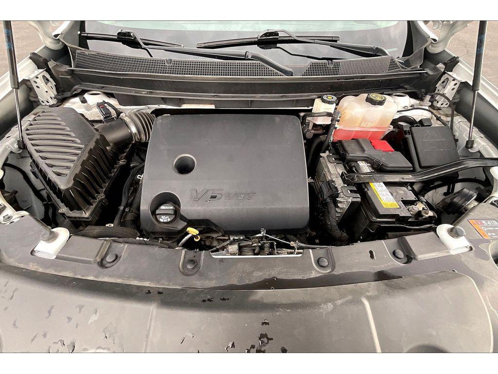 used 2021 Chevrolet Traverse car, priced at $31,995