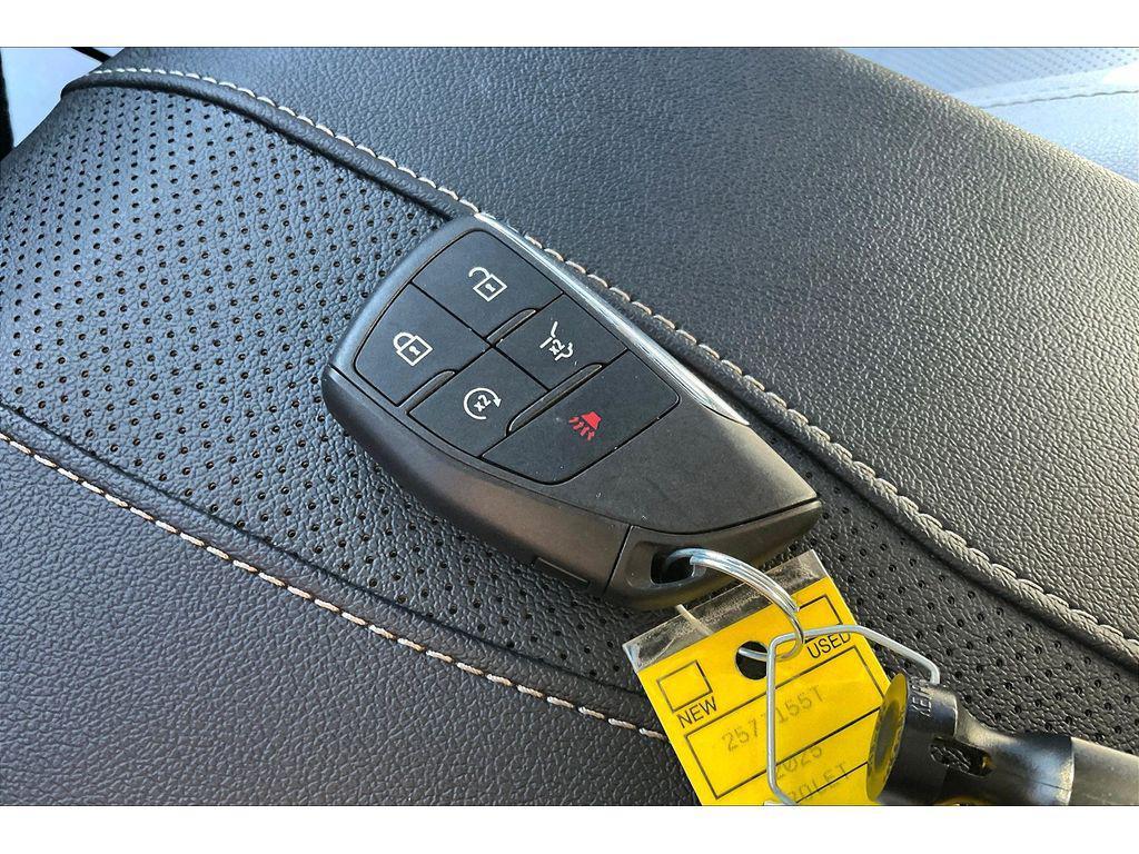 used 2025 Chevrolet Traverse car, priced at $57,495
