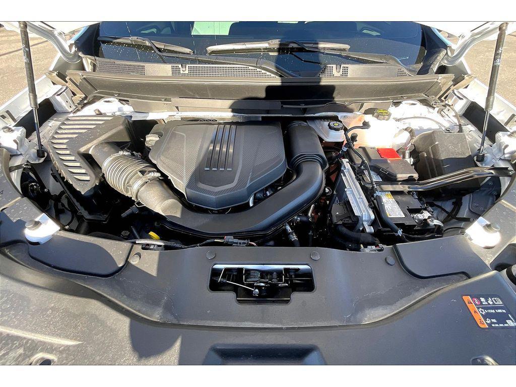 used 2025 Chevrolet Traverse car, priced at $57,495