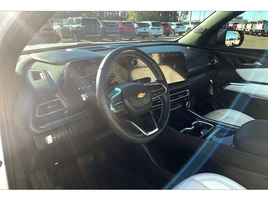 used 2025 Chevrolet Traverse car, priced at $57,495