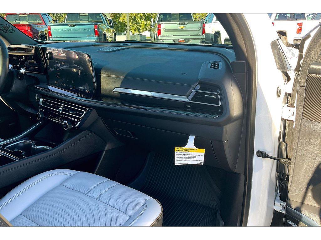 used 2025 Chevrolet Traverse car, priced at $57,495
