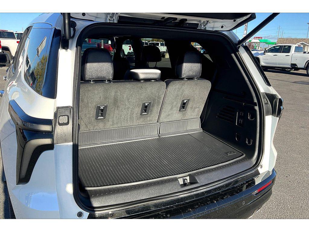 used 2025 Chevrolet Traverse car, priced at $57,495