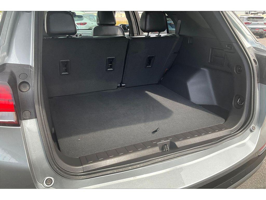 used 2024 Chevrolet Equinox car, priced at $31,995