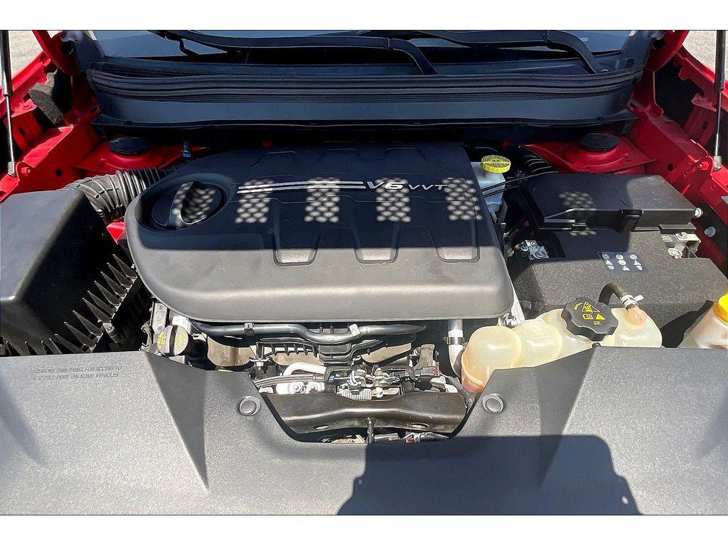 used 2019 Jeep Cherokee car, priced at $27,995