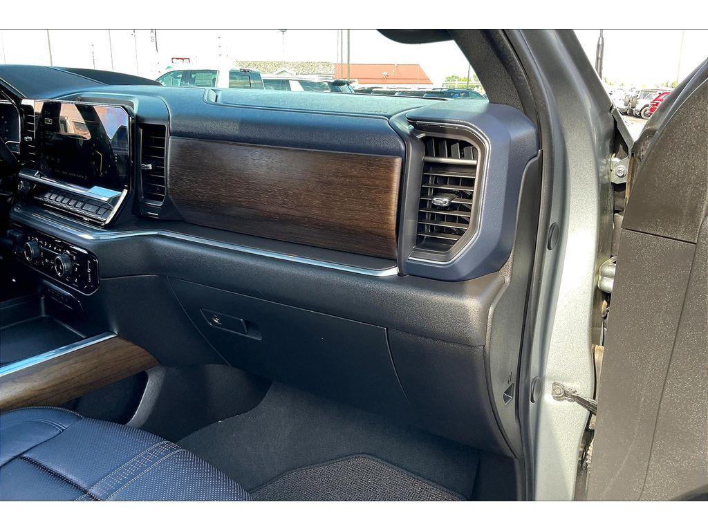 used 2025 Chevrolet Silverado 3500 car, priced at $78,995