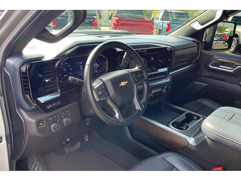 used 2025 Chevrolet Silverado 3500 car, priced at $78,995