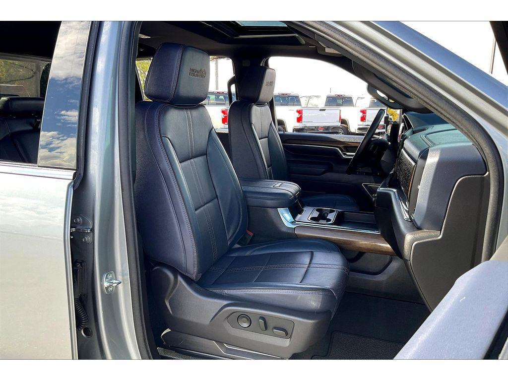 used 2025 Chevrolet Silverado 3500 car, priced at $78,995