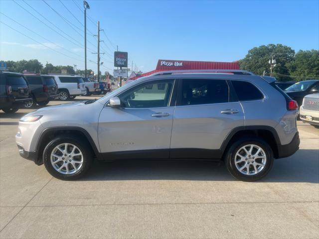 used 2016 Jeep Cherokee car, priced at $10,995