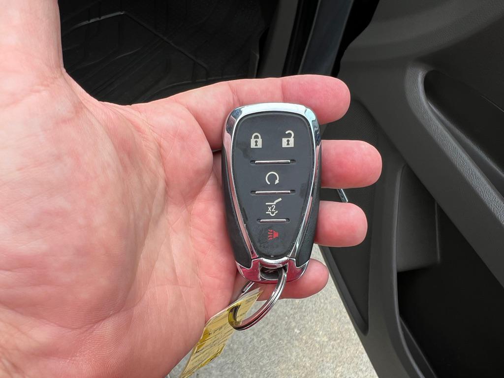 used 2020 Chevrolet Traverse car, priced at $16,995