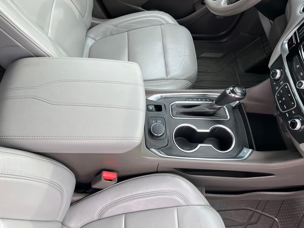 used 2020 Chevrolet Traverse car, priced at $16,995