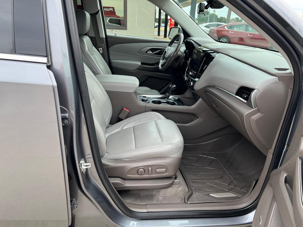 used 2020 Chevrolet Traverse car, priced at $16,995