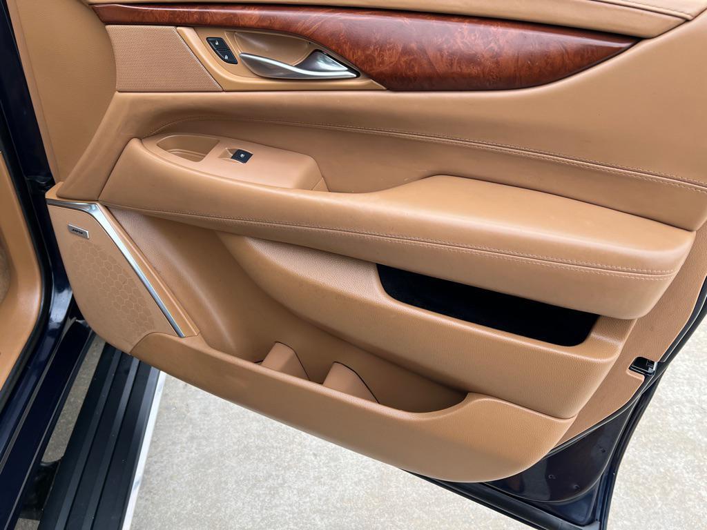 used 2017 Cadillac Escalade ESV car, priced at $30,995