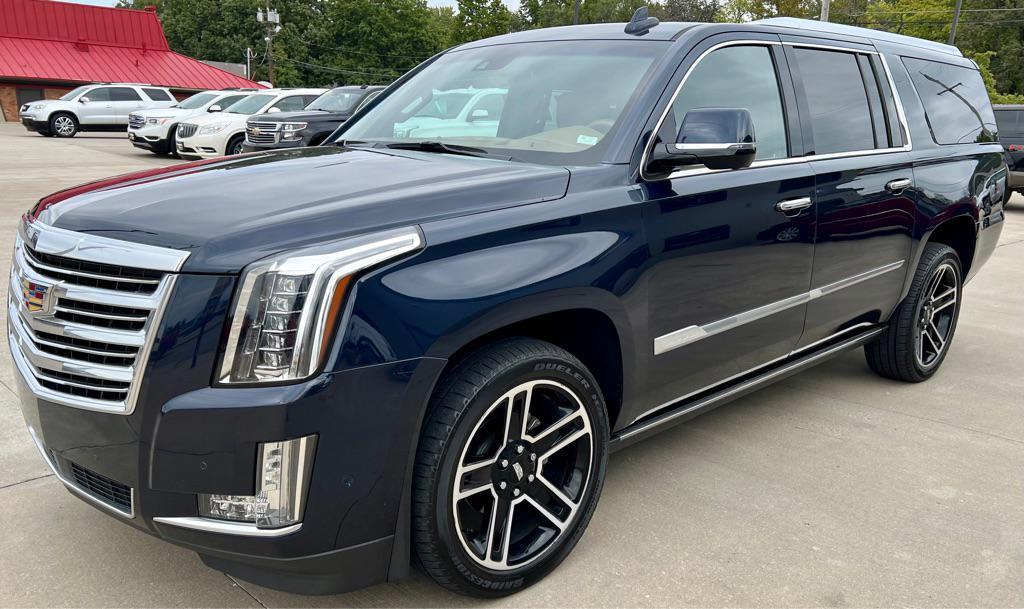 used 2017 Cadillac Escalade ESV car, priced at $30,995