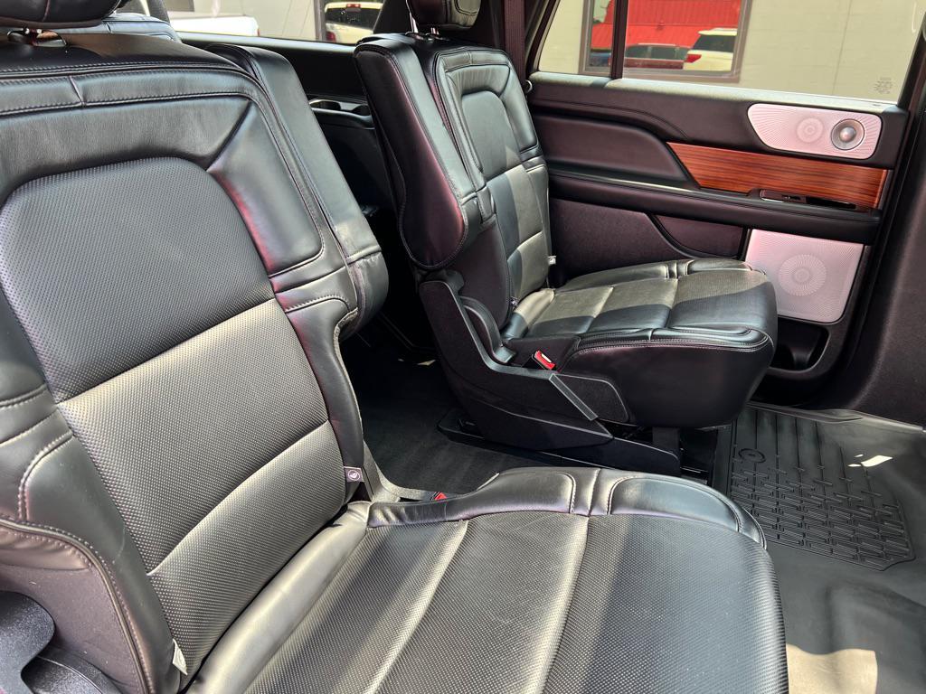 used 2019 Lincoln Navigator L car, priced at $29,995