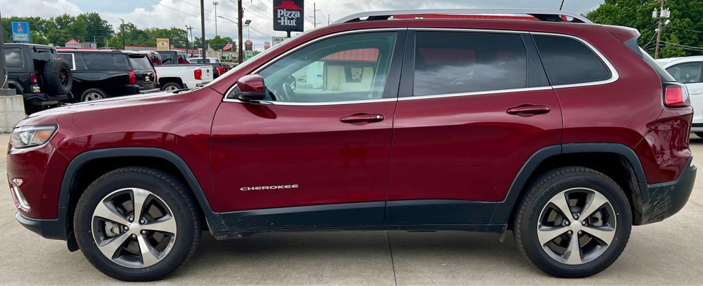used 2019 Jeep Cherokee car, priced at $15,995