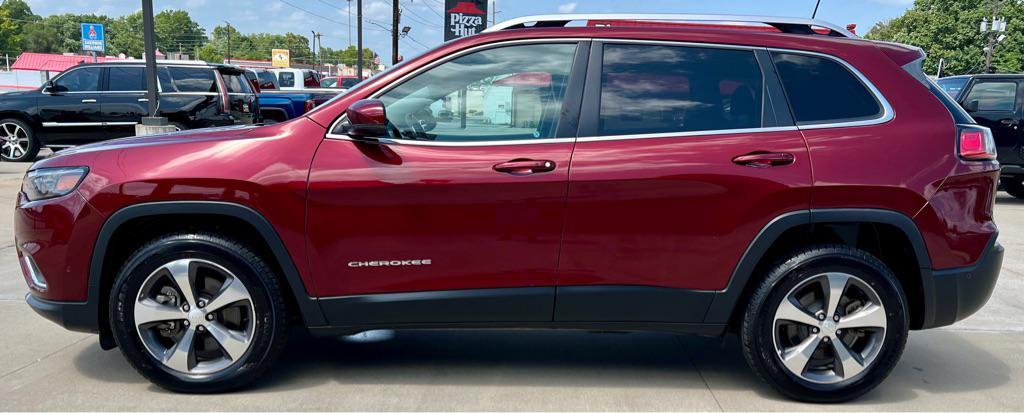 used 2019 Jeep Cherokee car, priced at $15,995
