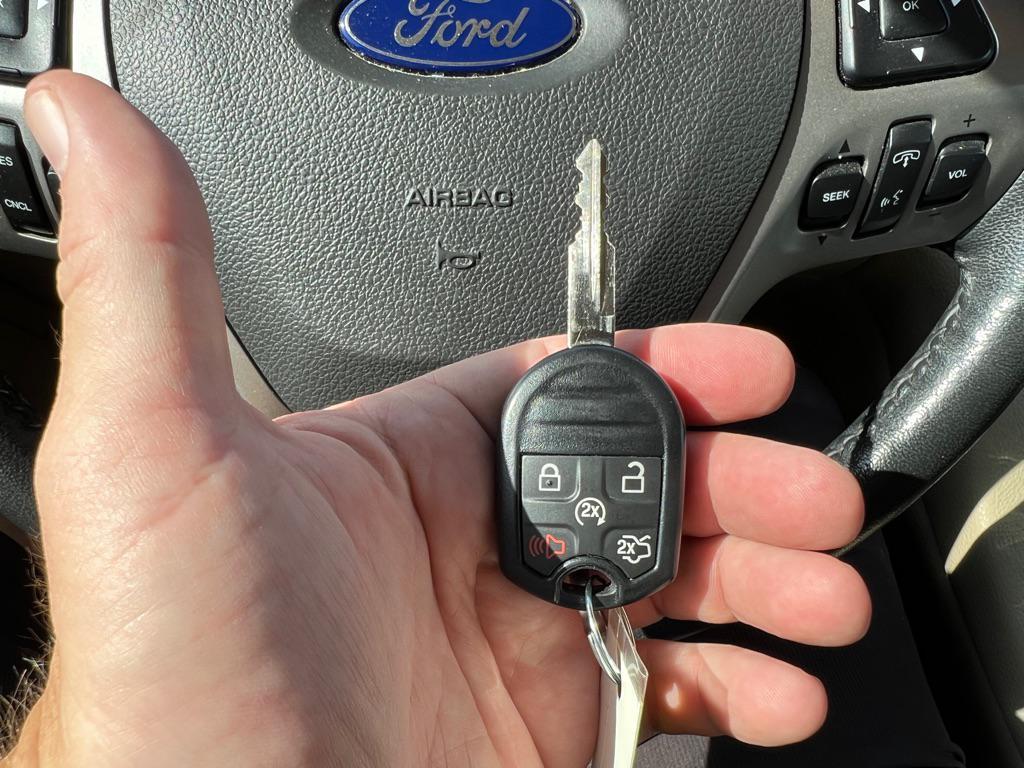 used 2014 Ford Taurus car, priced at $10,995