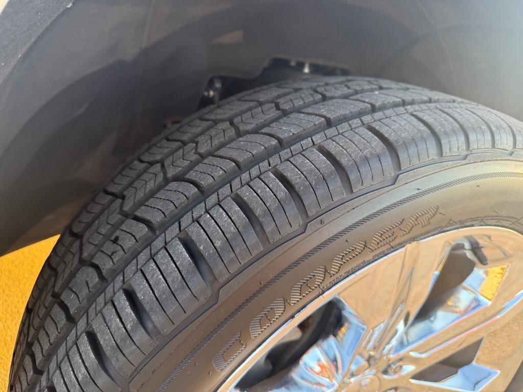 used 2017 GMC Yukon car, priced at $26,995