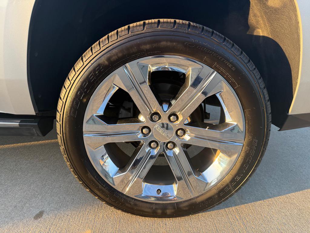 used 2017 GMC Yukon car, priced at $26,995