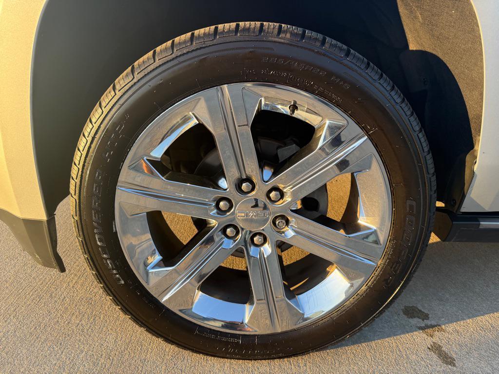 used 2017 GMC Yukon car, priced at $26,995