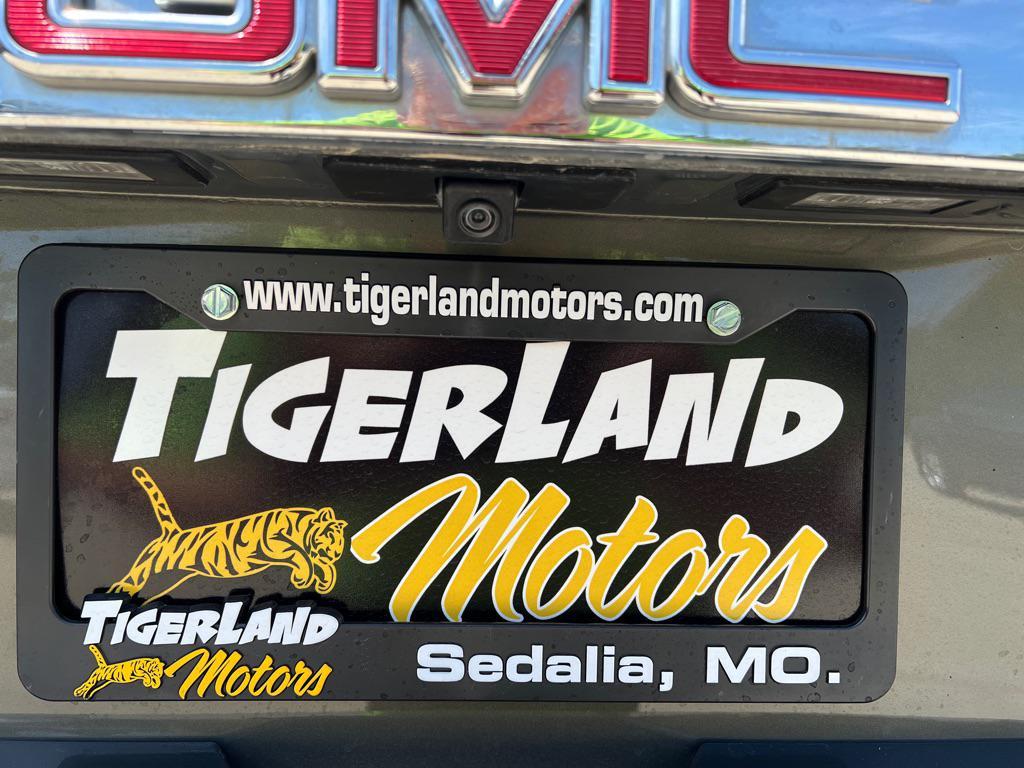 used 2018 GMC Yukon car, priced at $25,495