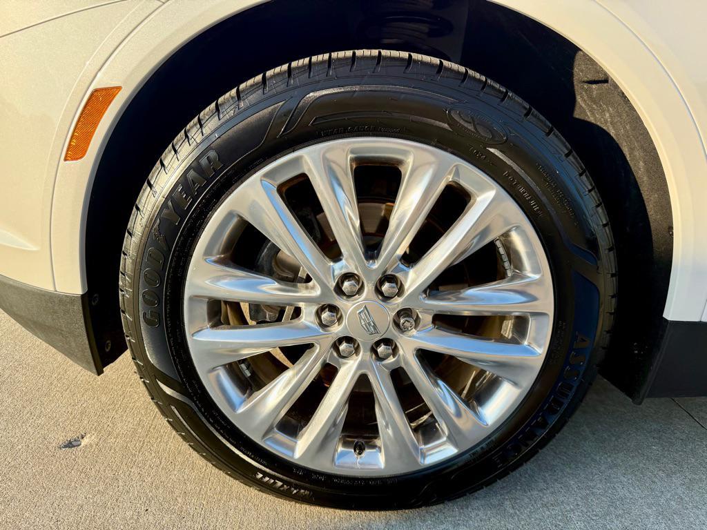 used 2018 Cadillac XT5 car, priced at $18,995