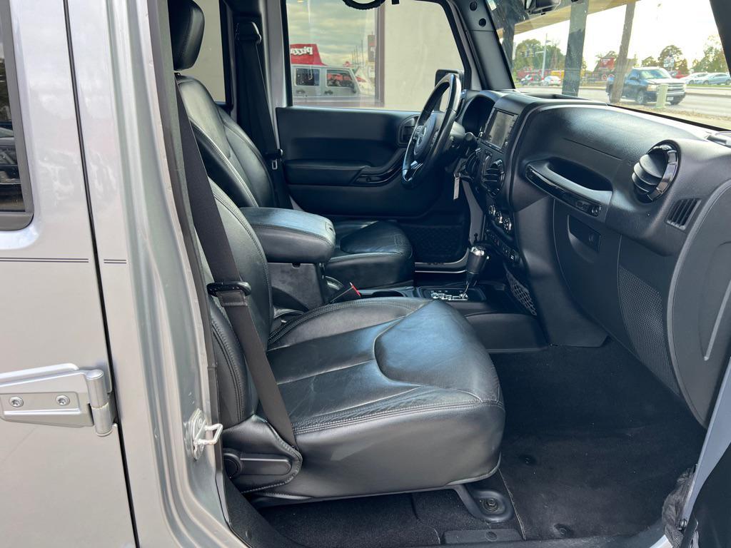 used 2015 Jeep Wrangler Unlimited car, priced at $19,995