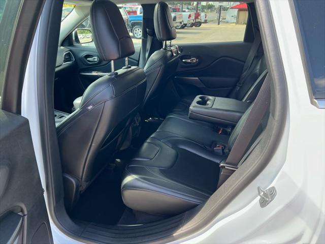 used 2020 Jeep Cherokee car, priced at $18,995