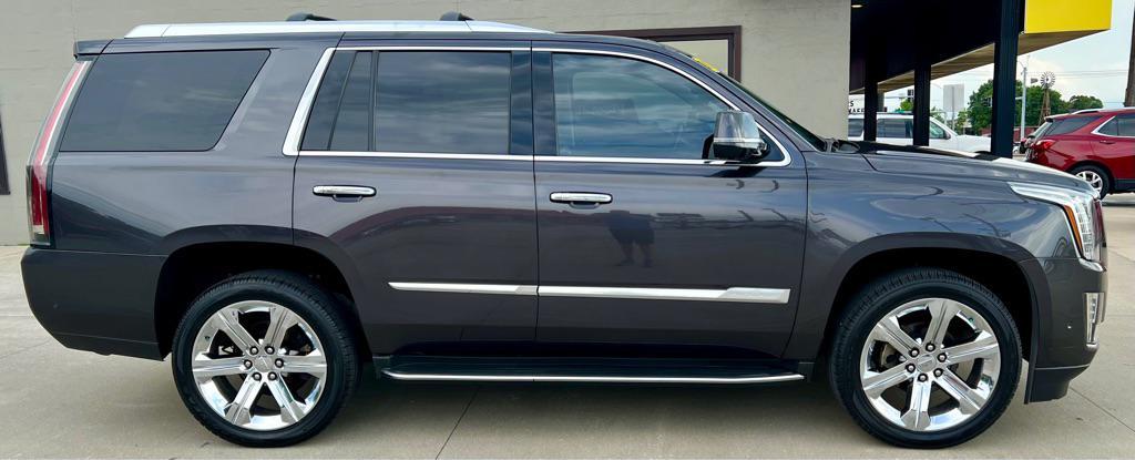 used 2017 Cadillac Escalade car, priced at $27,995