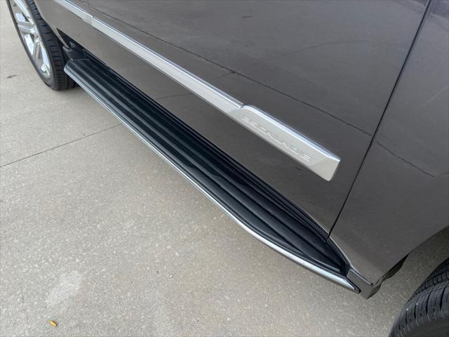 used 2017 Cadillac Escalade car, priced at $27,995
