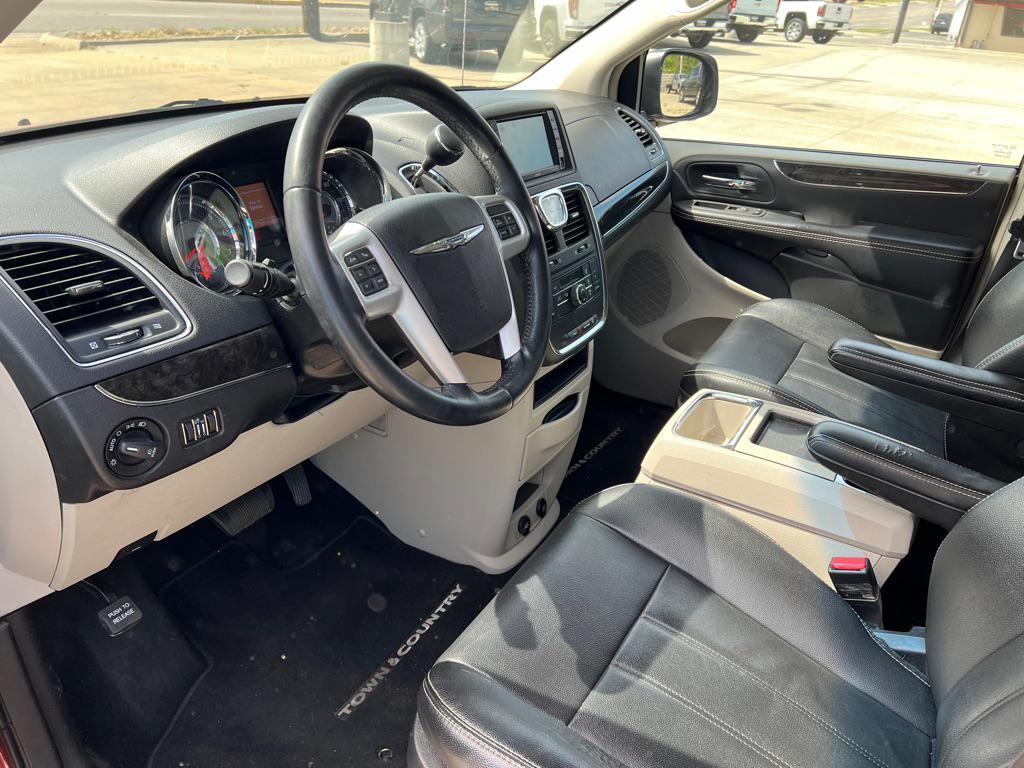 used 2015 Chrysler Town & Country car, priced at $11,995