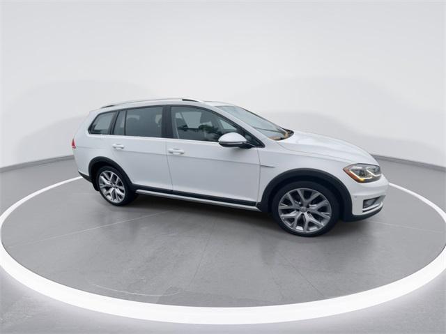 used 2018 Volkswagen Golf Alltrack car, priced at $21,000