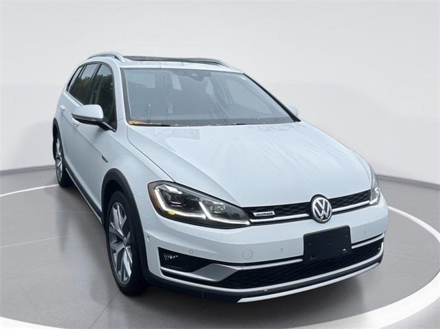 used 2018 Volkswagen Golf Alltrack car, priced at $21,000