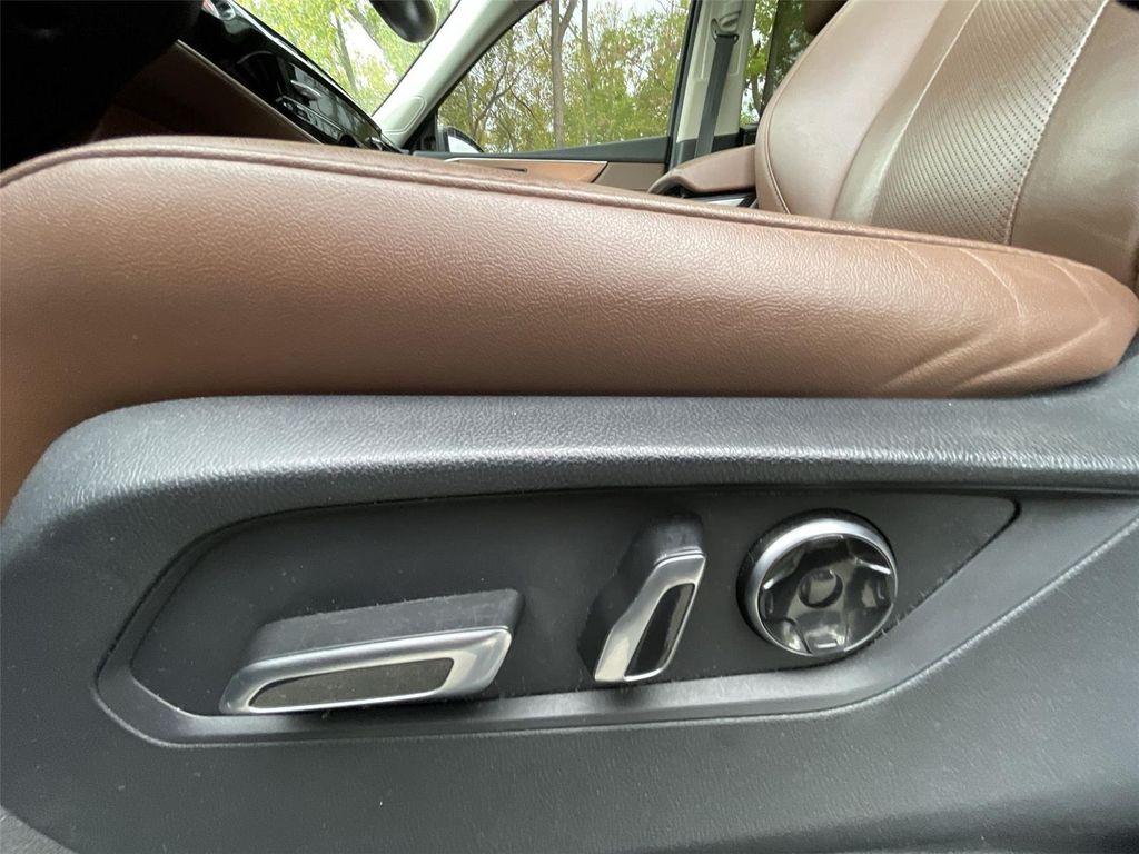 used 2022 Acura MDX car, priced at $33,500