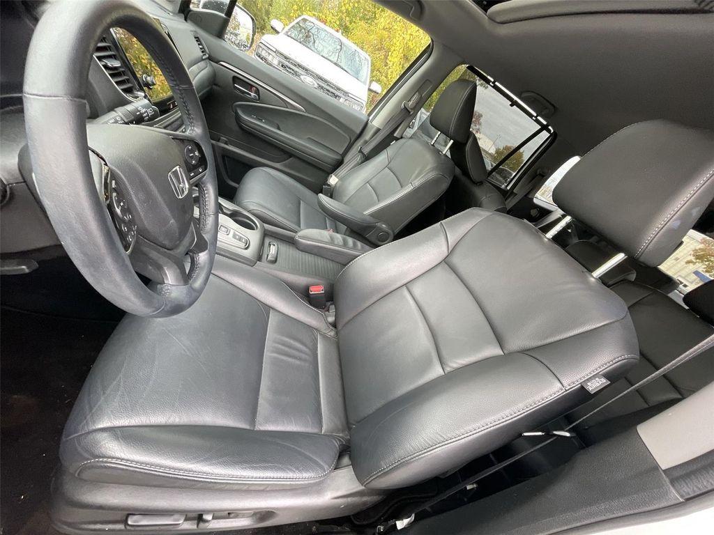 used 2022 Honda Pilot car, priced at $34,000