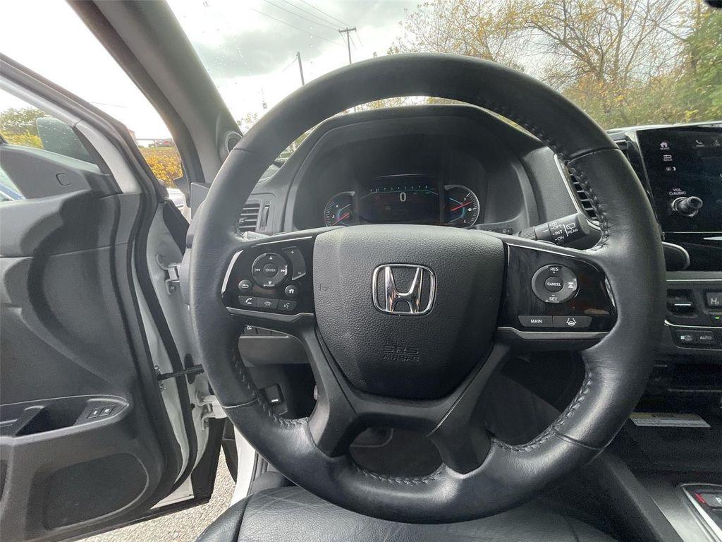 used 2022 Honda Pilot car, priced at $34,000