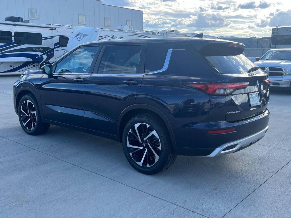 used 2022 Mitsubishi Outlander car, priced at $18,900