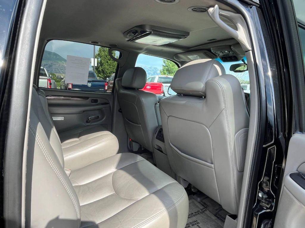 used 2003 Cadillac Escalade ESV car, priced at $24,450